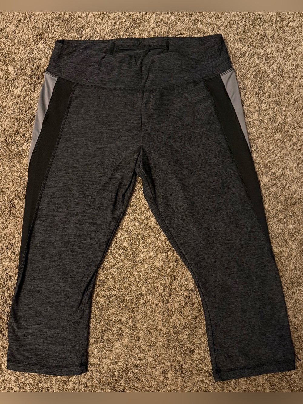 Athletic Works DriWorks Charcoal Heather Capri Leggings with Black Drawstring